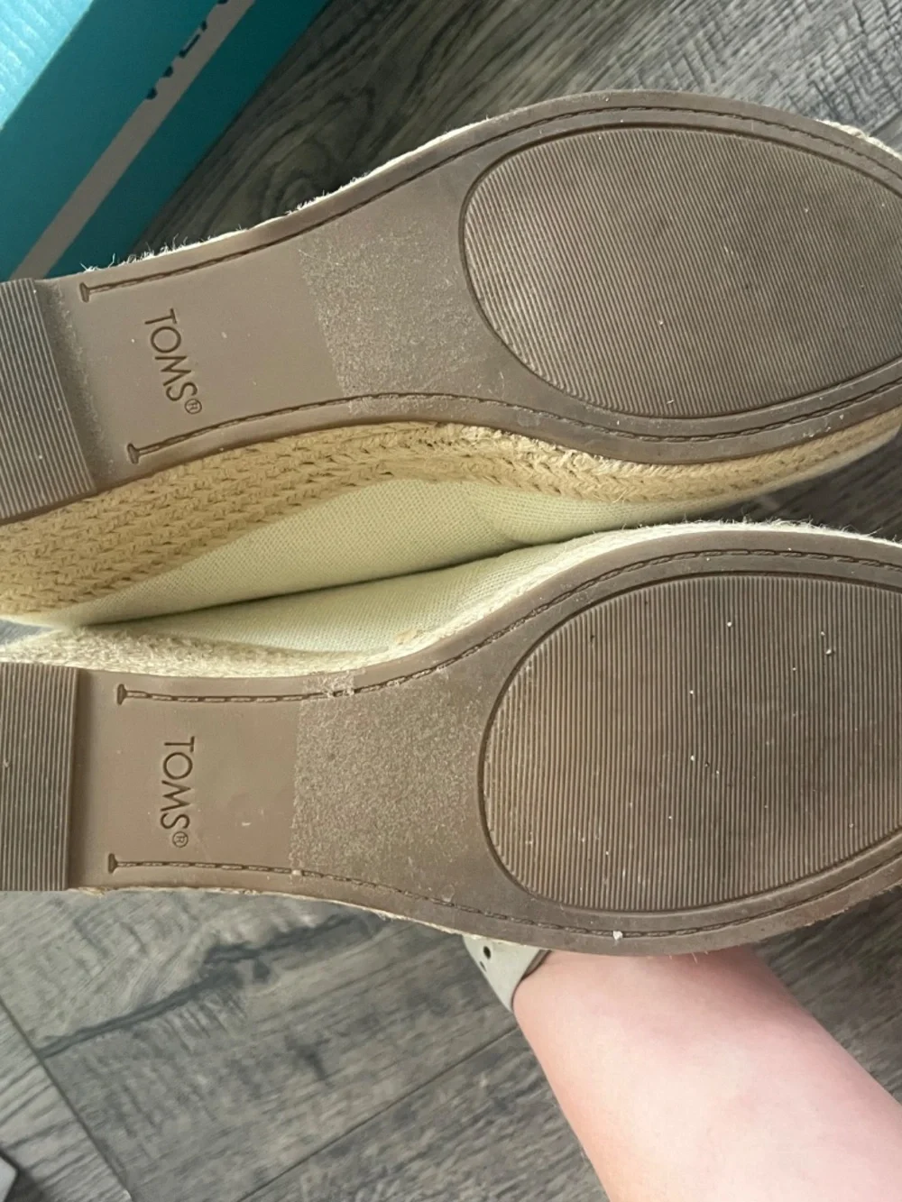 Tom’s wedge heels in cream with gold metallic fleck size 8, worn once!